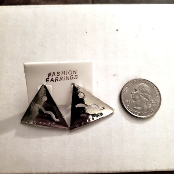 Silver Triangle Decorative Earrings NWT - Picture 1 of 2